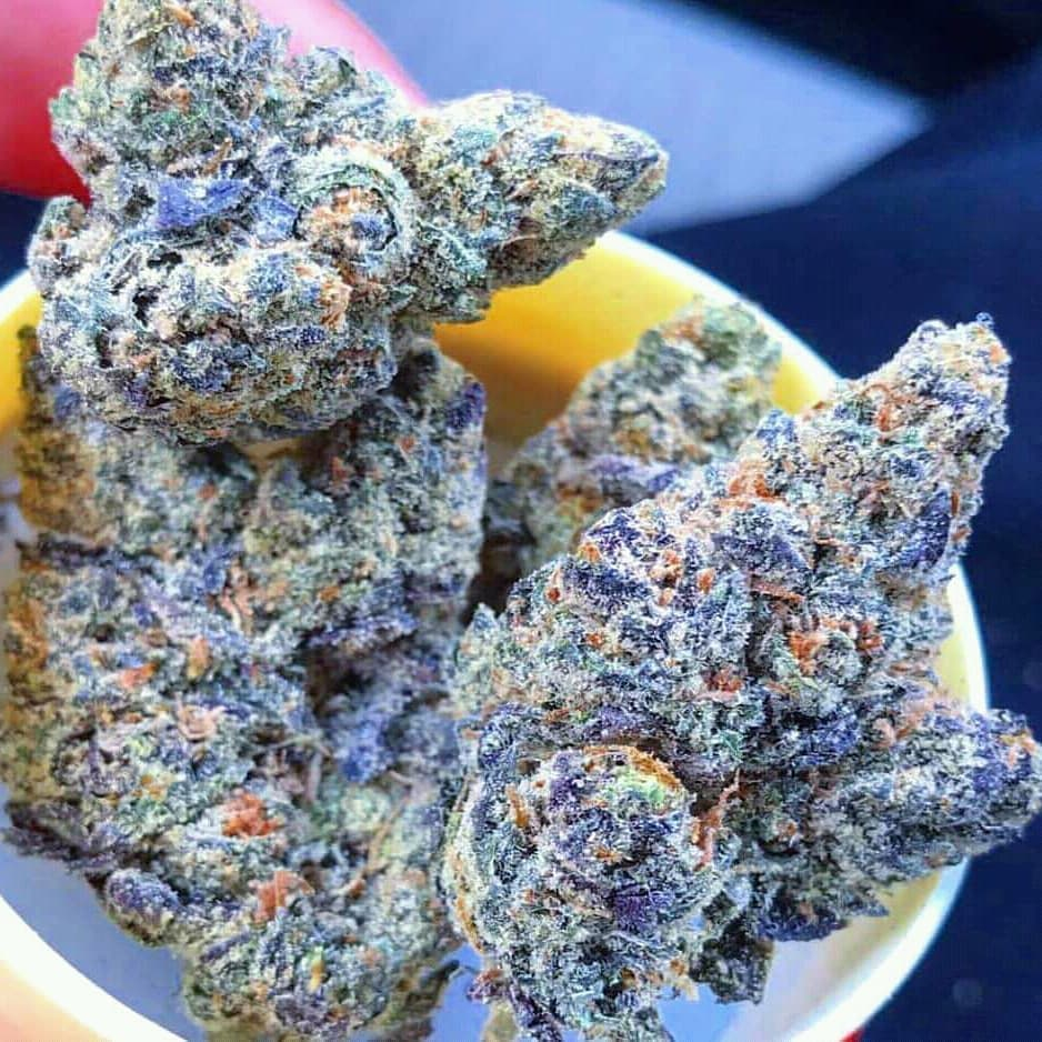 calishelfweed.com